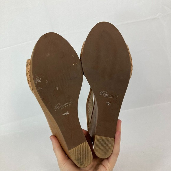 Rowen Sandals Womens‎ Sz 10 Beige Woven Leather Wooden Wedge Heel T Strap Zip - Picture 5 of 7